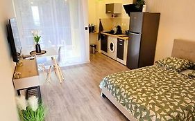 Elegant Studio Les Tourtereaux